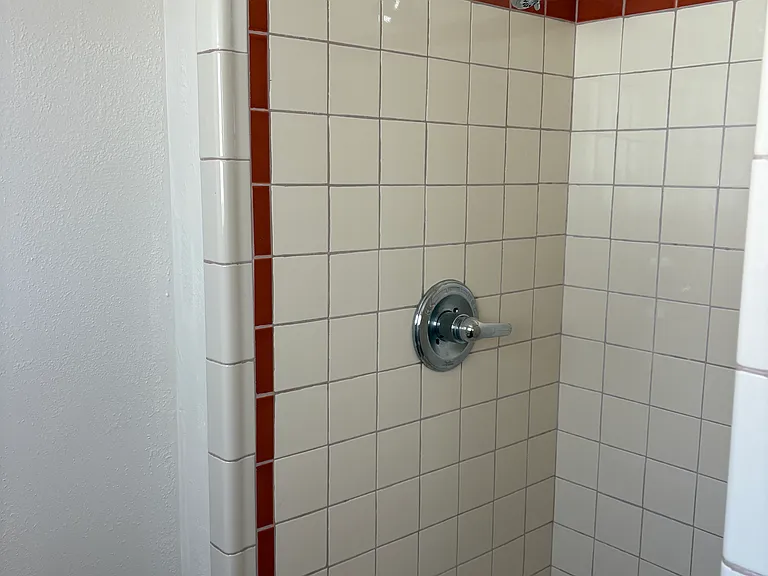 330 Browning Ave #B — Photo 24