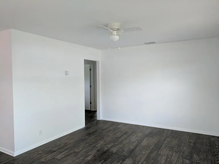 4818 Prinston Dr — Photo 4