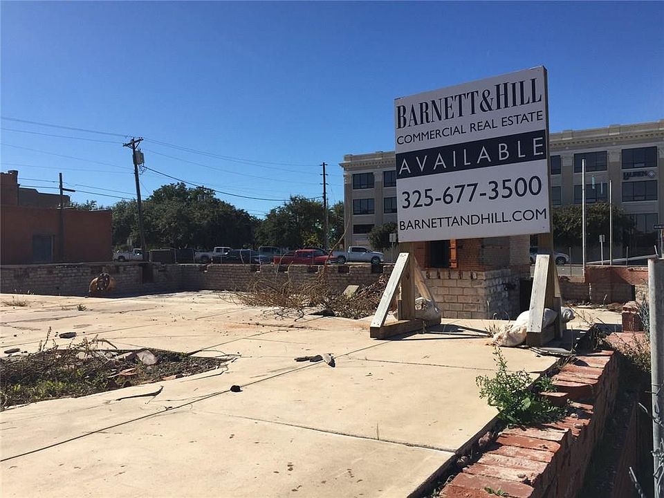1st image of 101 Oak St