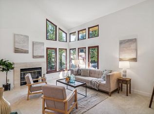 14 Via Barcelona, Moraga, CA 94556