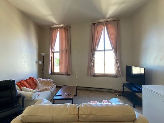 2nd image of 920 Clinton St APT 302