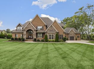 2035 Blackberry Estates Dr, Thompsons Station, TN 37179