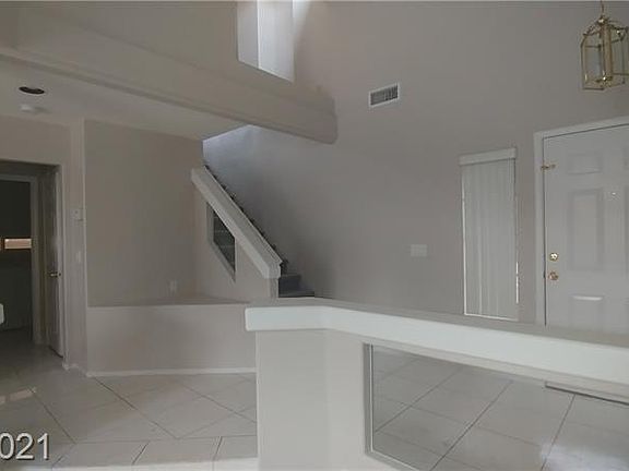 5th image of 7460 Jacaranda Leaf St