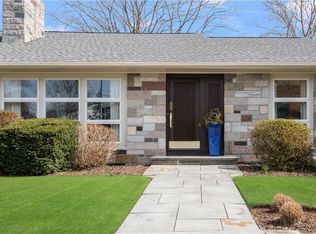 30 Brookway Rd, Providence, RI 02906