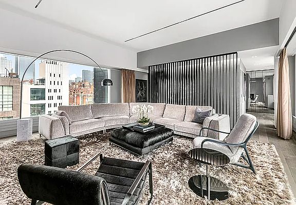 3rd image of 459 W 18th St