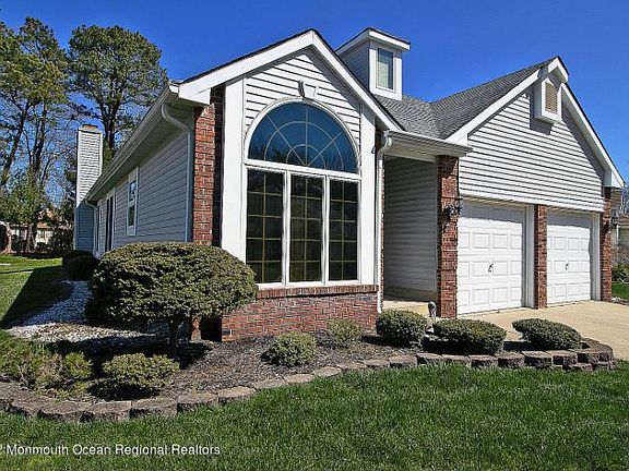 2nd image of 1777 Sweetbay Dr