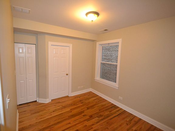 5th image of 1640 W Greenleaf Ave #46