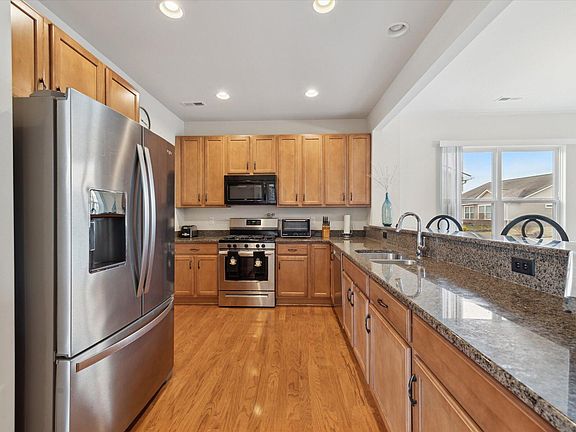 3rd image of 23947 Saint Clair Dr
