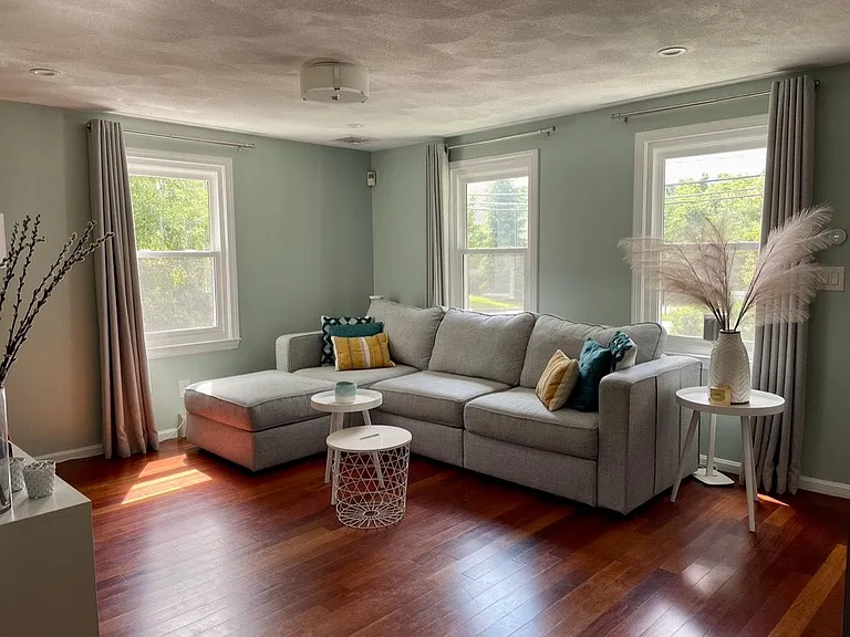18 Pond St — Photo 13