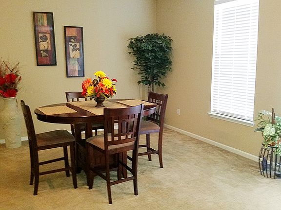 Kitchen/Dining Combination