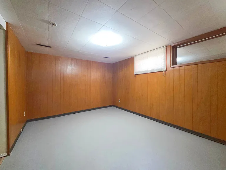 8820 Meadowlark Rd NW — Photo 15