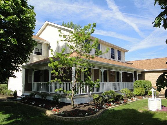 3rd image of 6461 Oakhurst Dr