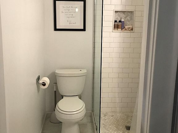 3rd image of 830 Grand Ave APT 4