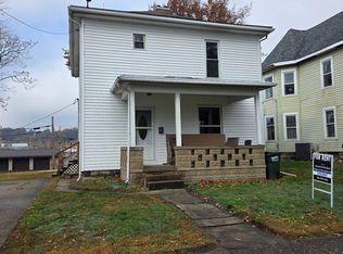 409 S 3rd St, Coshocton, OH 43812