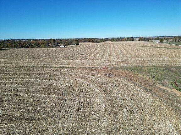 5th image of 12140 Country Loop Rd