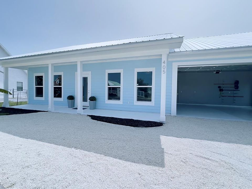 1st image of 405 La Siesta Dr