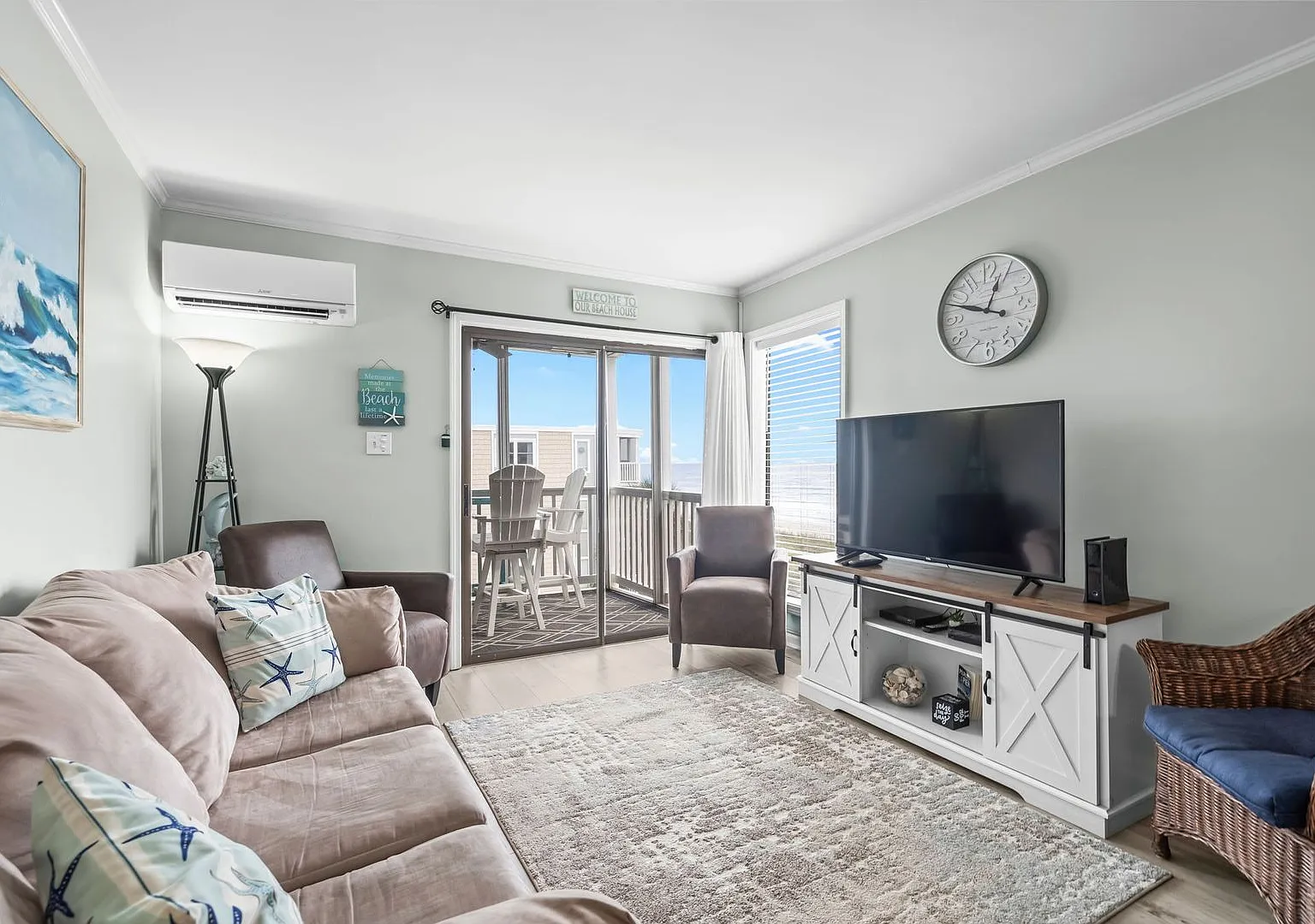 Oceanfront Snowbird Getaway: Palmwood Villas 304 (Oct March) — Photo 4