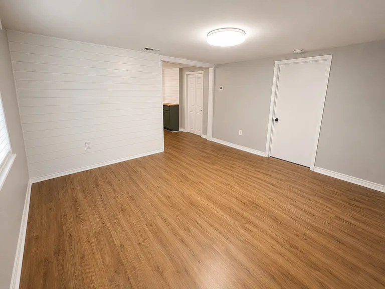 408 Soward Ave — Photo 4