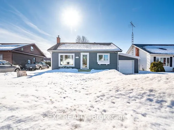 478 New St, Renfrew, ON K7V 1G8