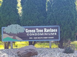 1013 S West Ct APT B, Appleton, WI 54915