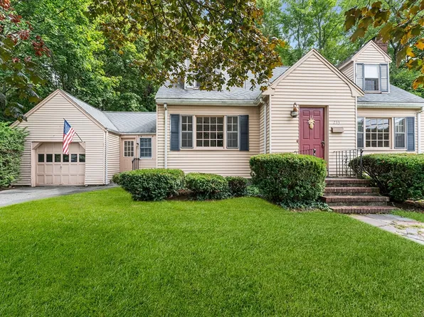 233 Speen St, Natick, MA 01760