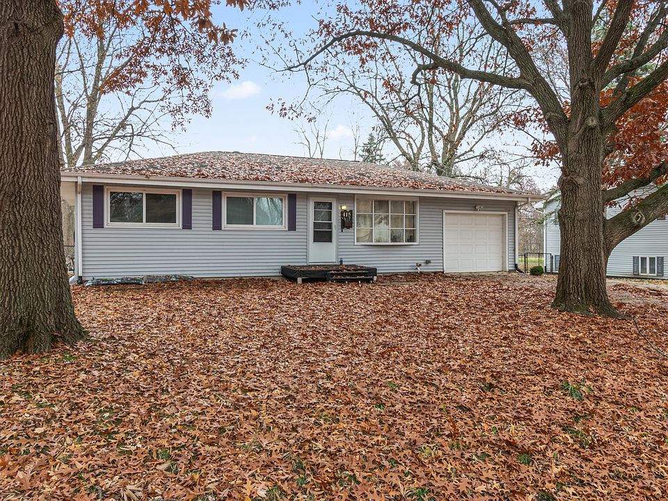 1st image of 418 Standish Dr