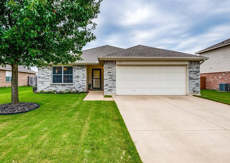 1st image of 111 Thoroughbred Dr