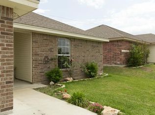 240 Amber Ln, Jarrell, TX 76537