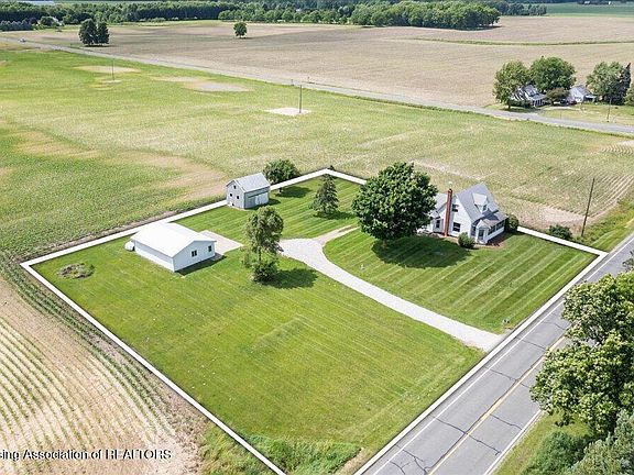 3rd image of 6092 S Airport Rd