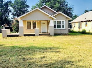 1904 W Dakota Ave, Chickasha, OK 73018
