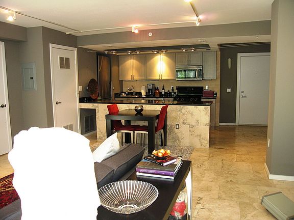 Living Room/Dining Area