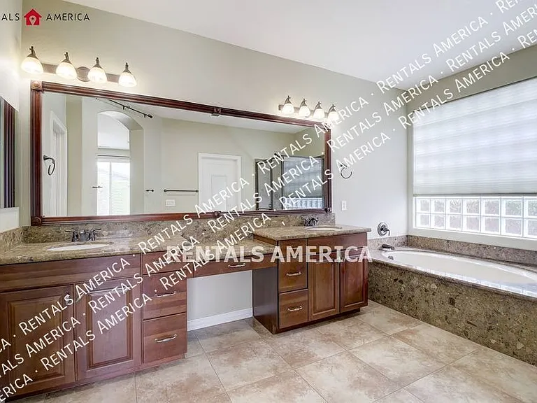 73 W Crescent Way — Photo 24