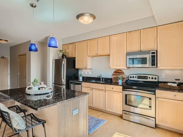 1502 5th St N APT 212, Hopkins, MN 55305