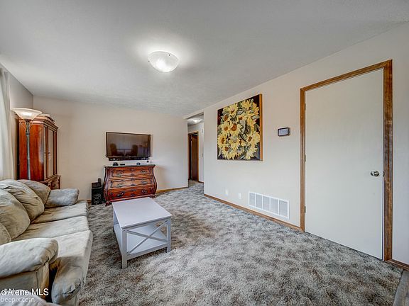 5th image of 501 E 18th Ave