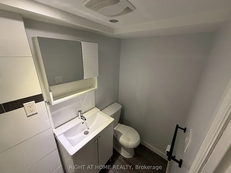 2238 Delkus Cres #BASEMENT — Photo 11
