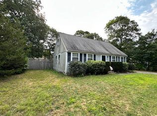 544 Old Strawberry Hill Rd, Centerville, MA 02632