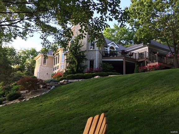 2nd image of 224 Saint Andrews Dr