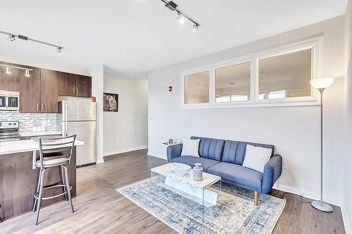 1200 Manor Residence — Photo 16
