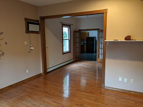 3rd image of 230 Grant Ave #1