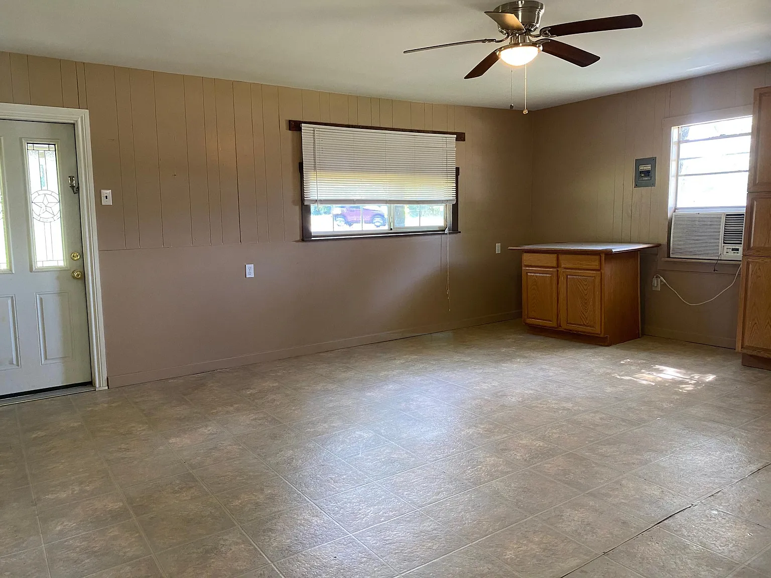 1 bed, 744 sqft, $800 — Photo 4