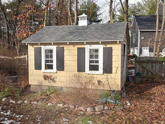 5th image of 9 Munroe Dr