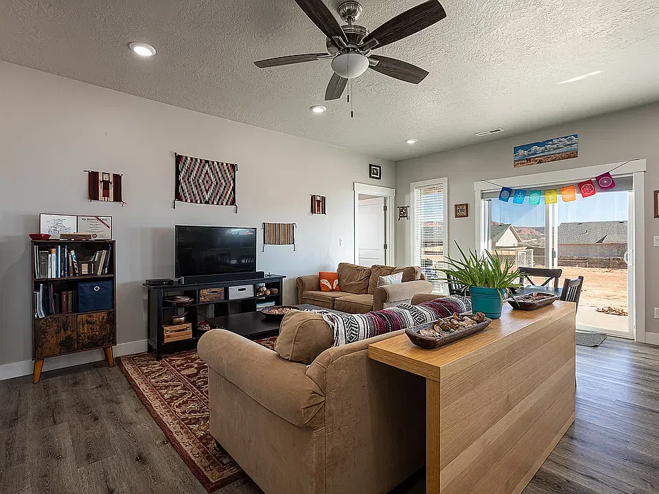 2 bed, 2.5 bath, 1225 sqft, $1,800 — Photo 3
