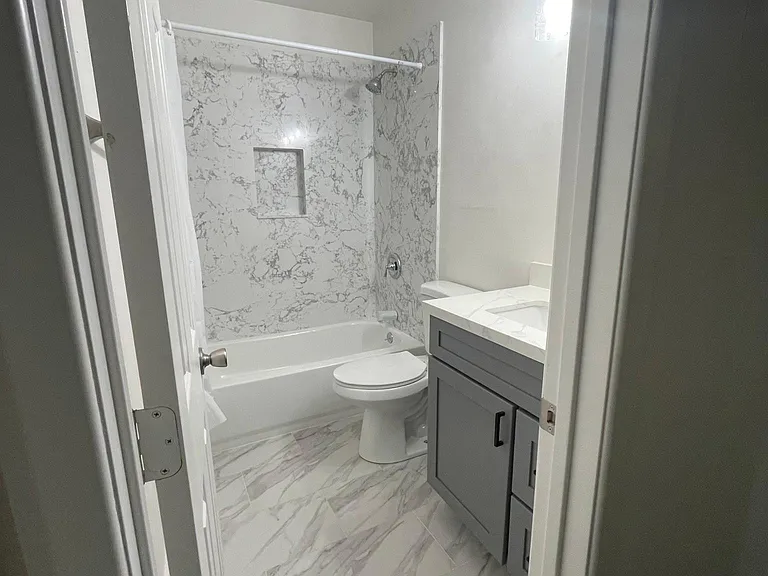 4798 Elderwood Ct #D — Photo 8