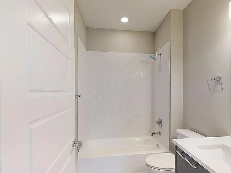 1752 W 41st Ave — Photo 11