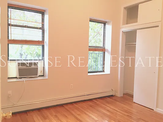 Rented by Sunrise Real Estate | media 17