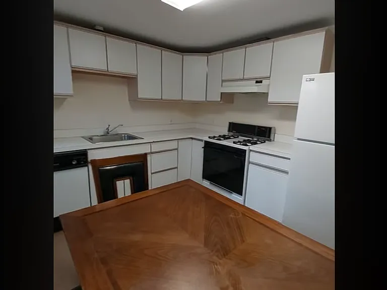 125 Highland Pl #4 — Photo 3