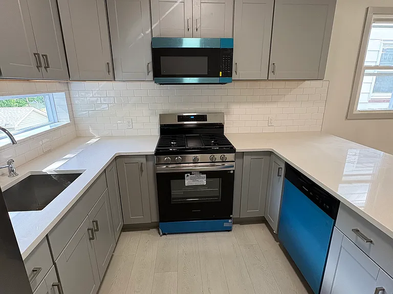 317 Davis Ave #2 — Photo 9