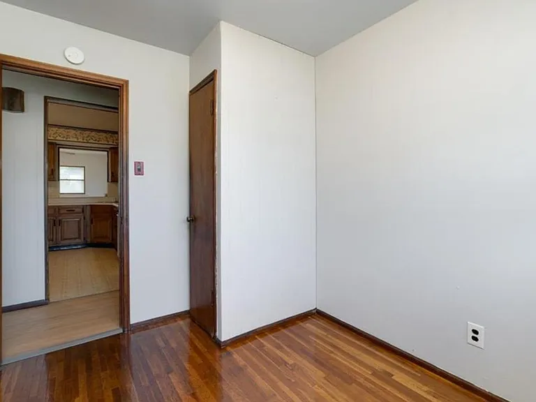 232 Cameron Rd — Photo 16