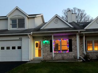 1030 Cunningham Dr, Victor, NY 14564