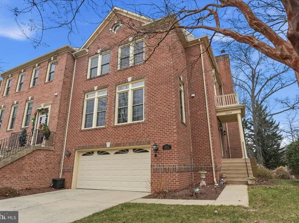 10444 Courtney Dr, Fairfax, VA 22030